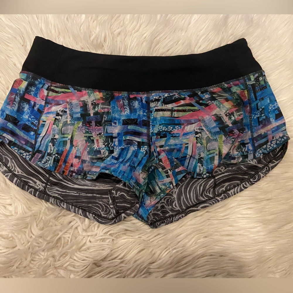 🌊Lululemon Seawheeze shorts (6) *new conditon*